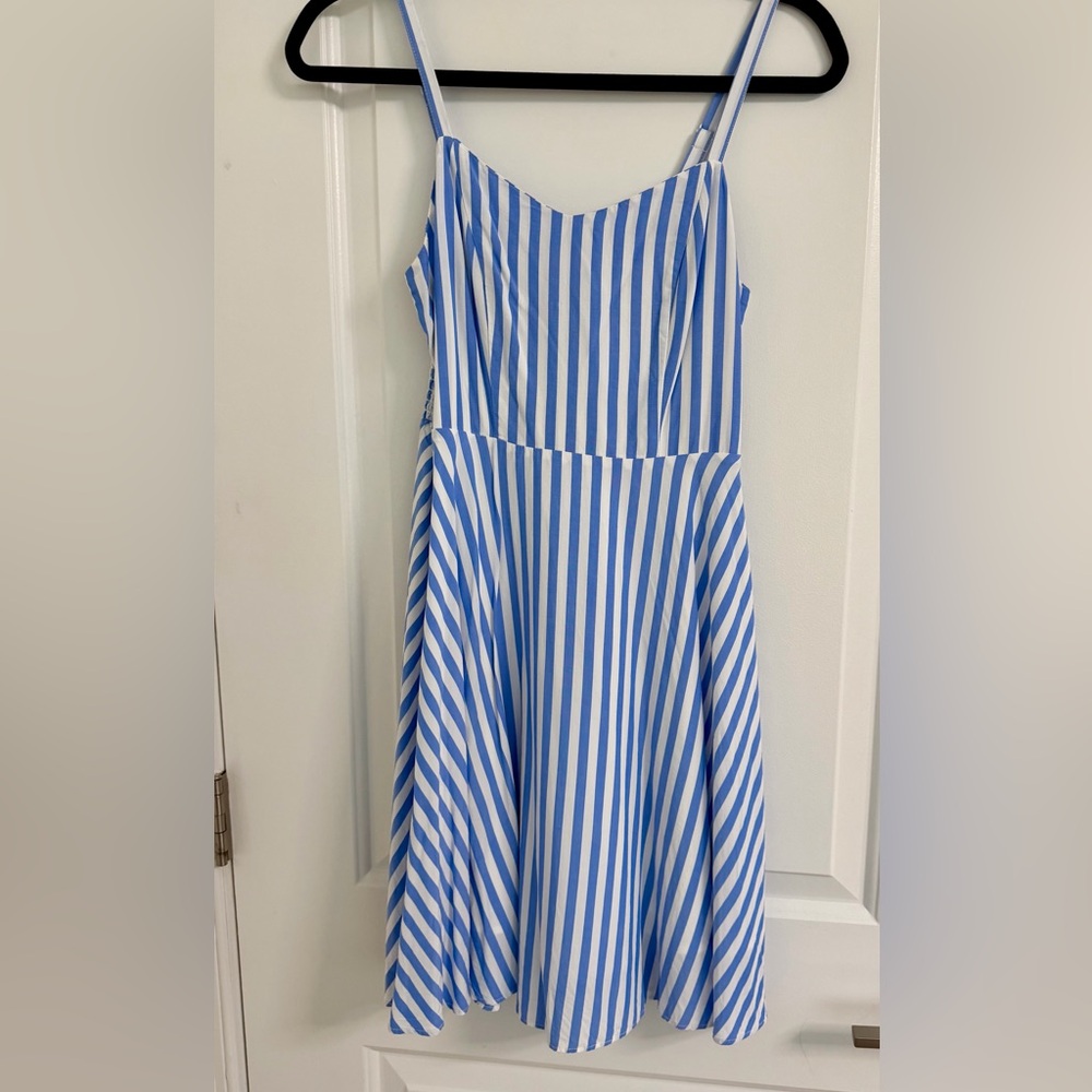 Old Navy Women’s Dress in Blue and White Stripes
